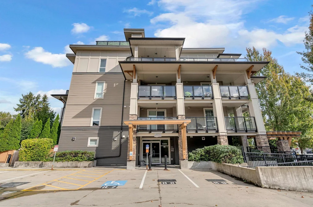 Condo for sale at 308 12409 Harris Road Pitt Meadows British Columbia - MLS: R3169531