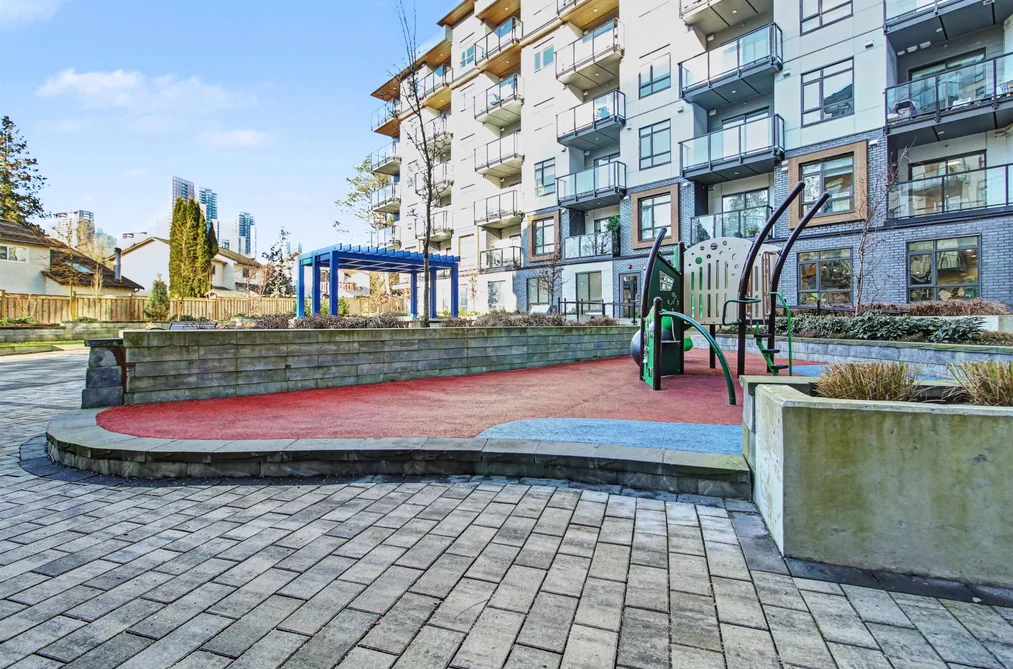 Condo for sale at 308 13969 96 Avenue Surrey British Columbia - MLS: R3082211