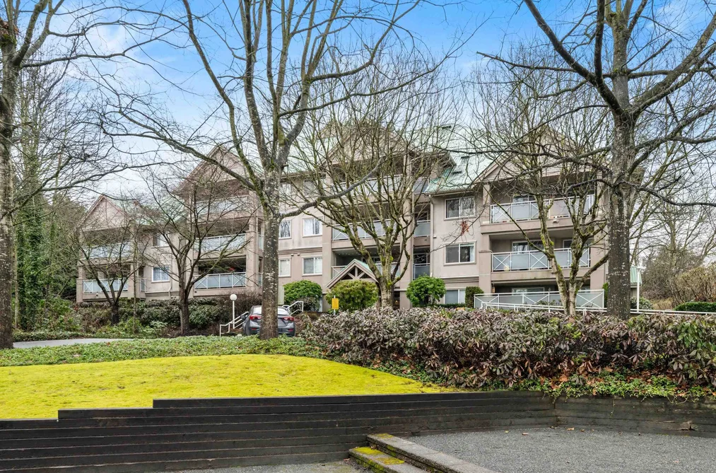 Condo for sale at 308 15140 29a Avenue Surrey British Columbia - MLS: R3165667