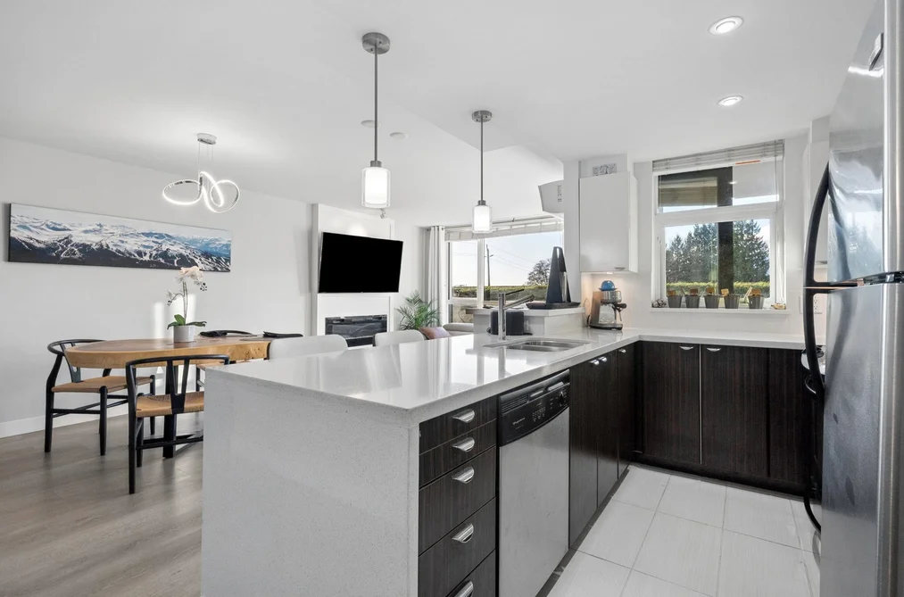 308 160 W 3RD STREET, North Vancouver BC V7M 0A9, North Vancouver BC — Residential for Sale - Photo 5