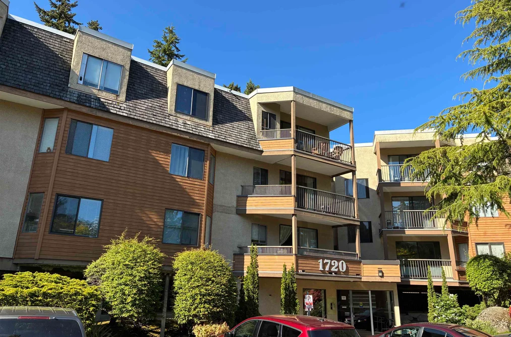 Condo for sale at 308 1720 Southmere Crescent Surrey British Columbia - MLS: R3126644