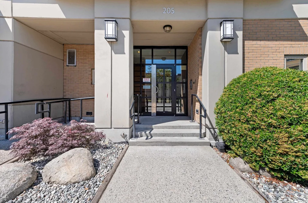 308 205 E 10TH AVENUE, Vancouver BC V5T 4V6, Vancouver BC — Residential for Sale — Photo 3 of 22