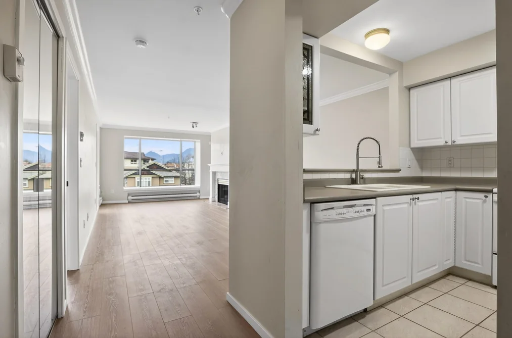 308 2340 HAWTHORNE AVENUE, Port Coquitlam BC V3C 1W9, Port Coquitlam BC — Residential for Sale - Photo 4