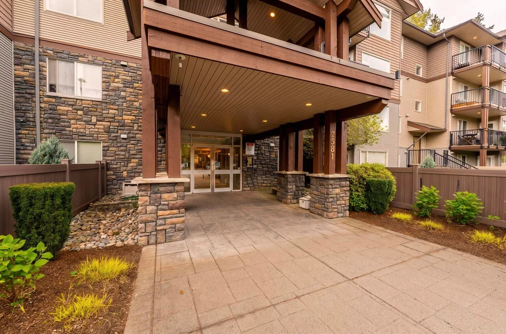 308 2581 LANGDON STREET, Abbotsford BC V2T 7A3, Abbotsford BC — Residential for Sale - Photo 2