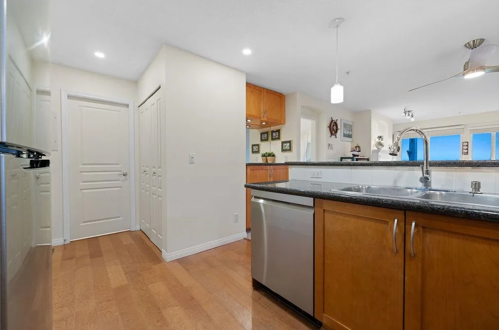 308 333 E 1ST STREET, North Vancouver BC V7L 4W9, North Vancouver BC — Residential for Sale - Photo 6