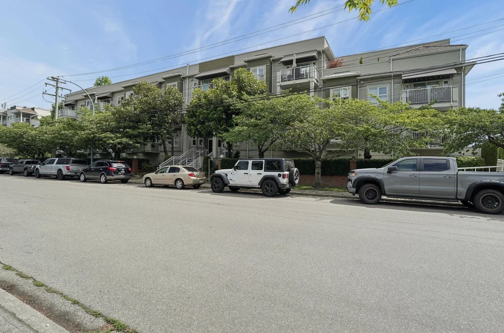 Condo for sale at 308 4728 53 Street Delta British Columbia - MLS: R3152084