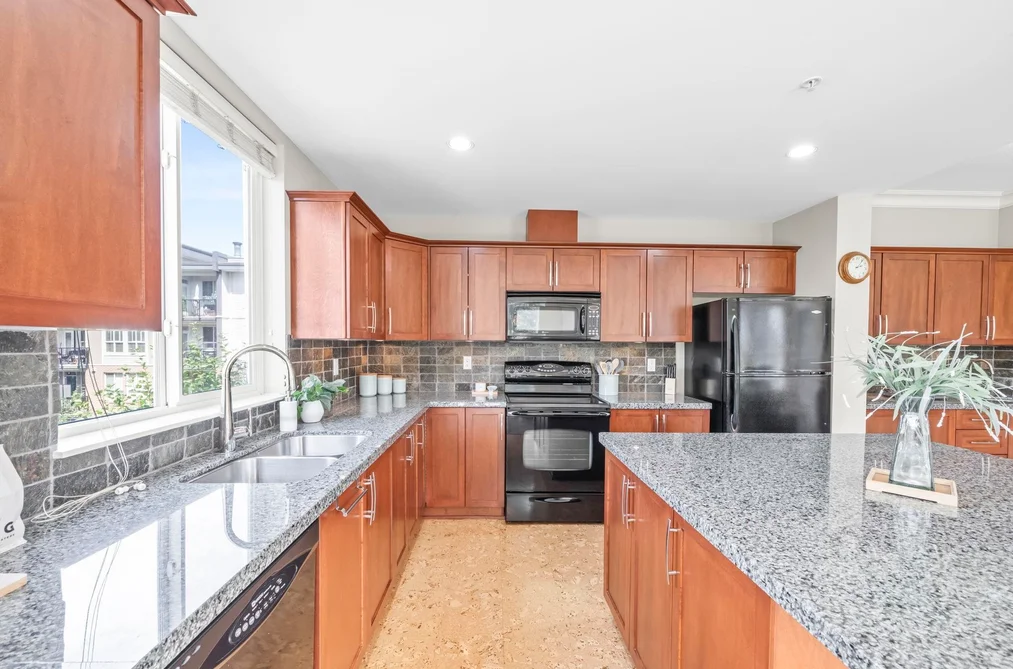 308 5430 201 STREET, Langley BC V3A 0A2, Langley BC — Residential for Sale — Photo 4 of 40