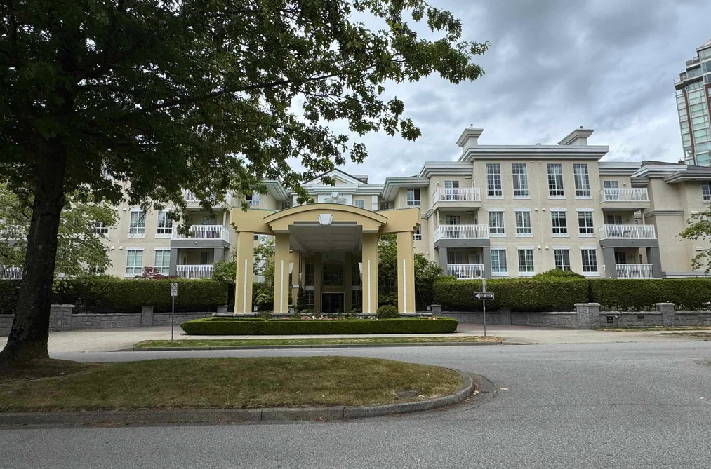 Condo for sale at 308 5835 E Hampton Place Vancouver British Columbia - MLS: R3146801