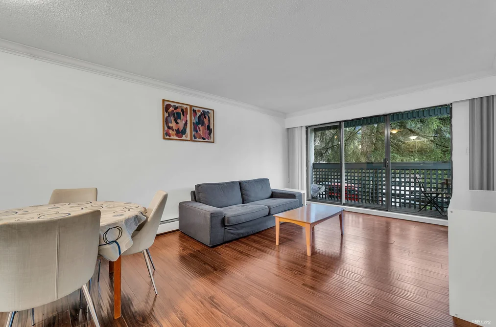 Condo for sale at 308 601 North Road Coquitlam British Columbia - MLS: R3074389