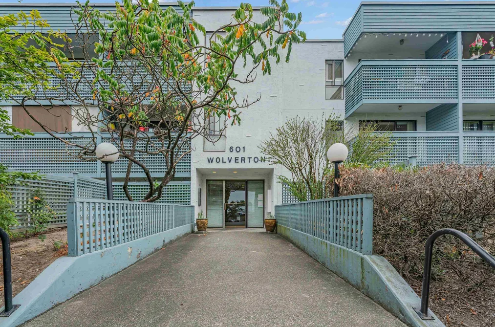 308 601 NORTH ROAD, Coquitlam BC V3J 1P1, Coquitlam BC — Residential for Sale - Photo 2