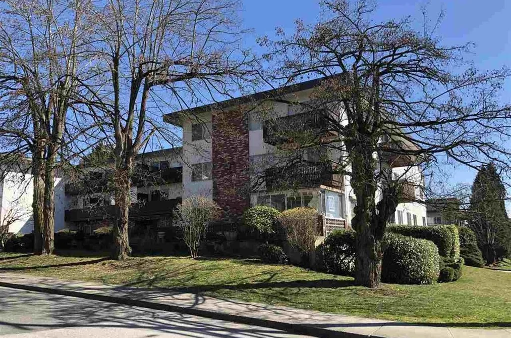 Condo for sale at 308 910 Fifth Avenue New Westminster British Columbia - MLS: R3061184