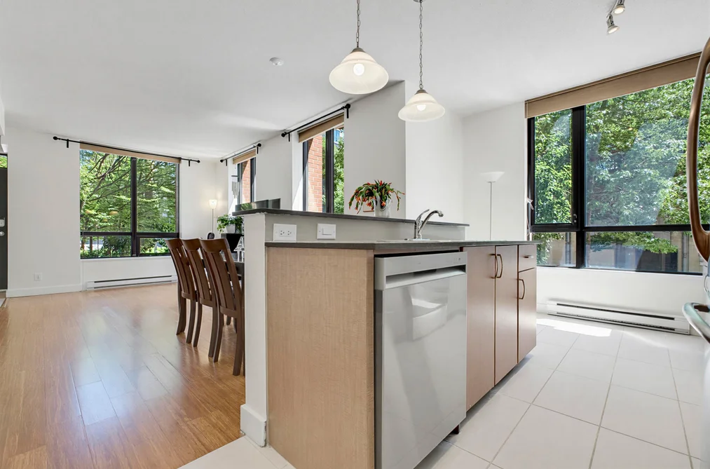 308 SMITHE STREET, Vancouver BC V6B 1S3, Vancouver BC — Residential for Sale — Photo 11 of 39