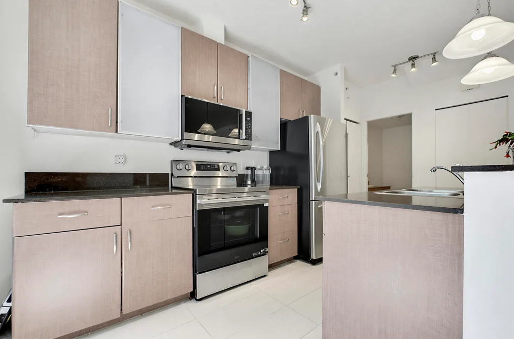 308 SMITHE STREET, Vancouver BC V6B 1S3, Vancouver BC — Residential for Sale — Photo 12 of 39
