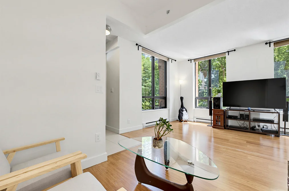 308 SMITHE STREET, Vancouver BC V6B 1S3, Vancouver BC — Residential for Sale — Photo 7 of 39