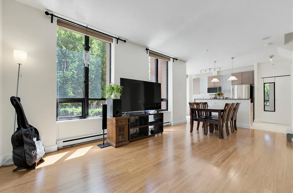 308 SMITHE STREET, Vancouver BC V6B 1S3, Vancouver BC — Residential for Sale — Photo 8 of 39