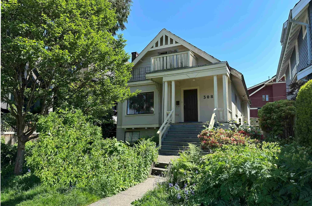 House for sale at 3086 W 2nd Avenue Vancouver British Columbia - MLS: R3113617