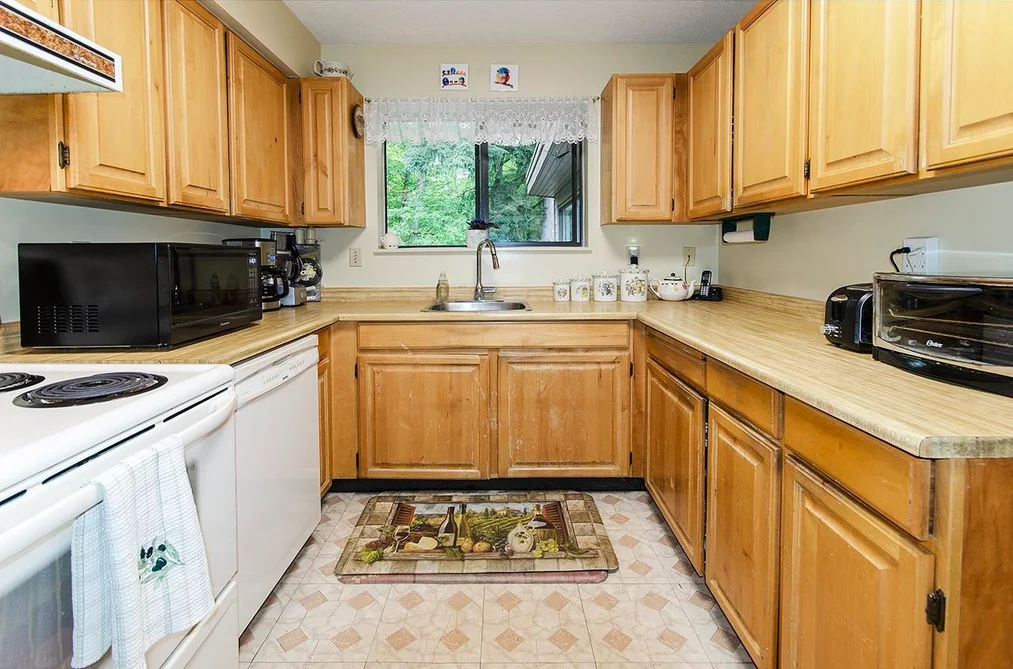 309 1385 DRAYCOTT ROAD, North Vancouver BC V7J 3K9, North Vancouver BC — Residential for Sale - Photo 2