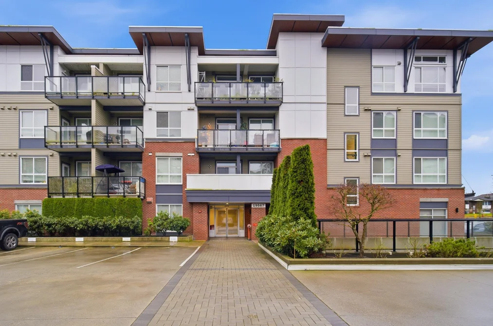 Condo for sale at 309 19567 64 Avenue Surrey British Columbia - MLS: R3079194