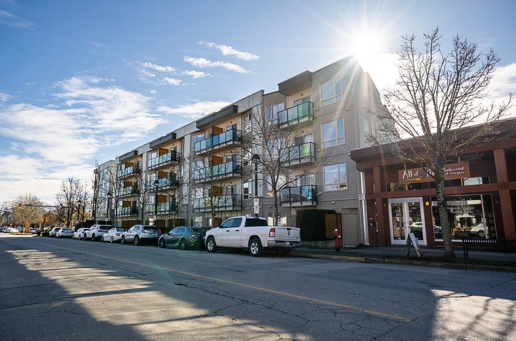 Condo for sale at 309 20460 Douglas Crescent Langley British Columbia - MLS: R3092901