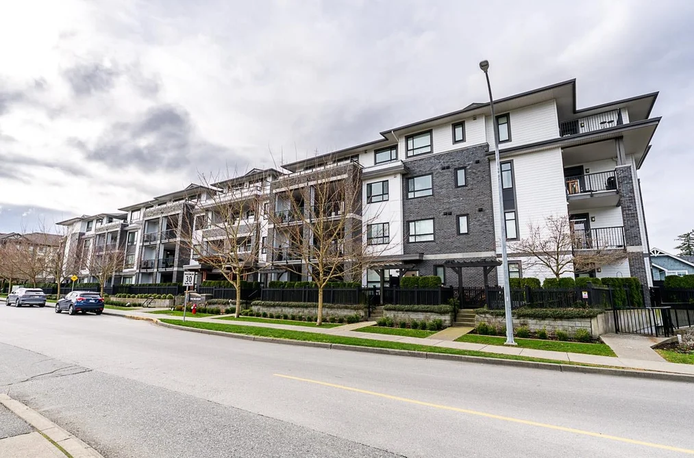 309 22087 49 AVENUE, Langley BC V3A 0K4, Langley BC — Residential for Sale - Photo 2