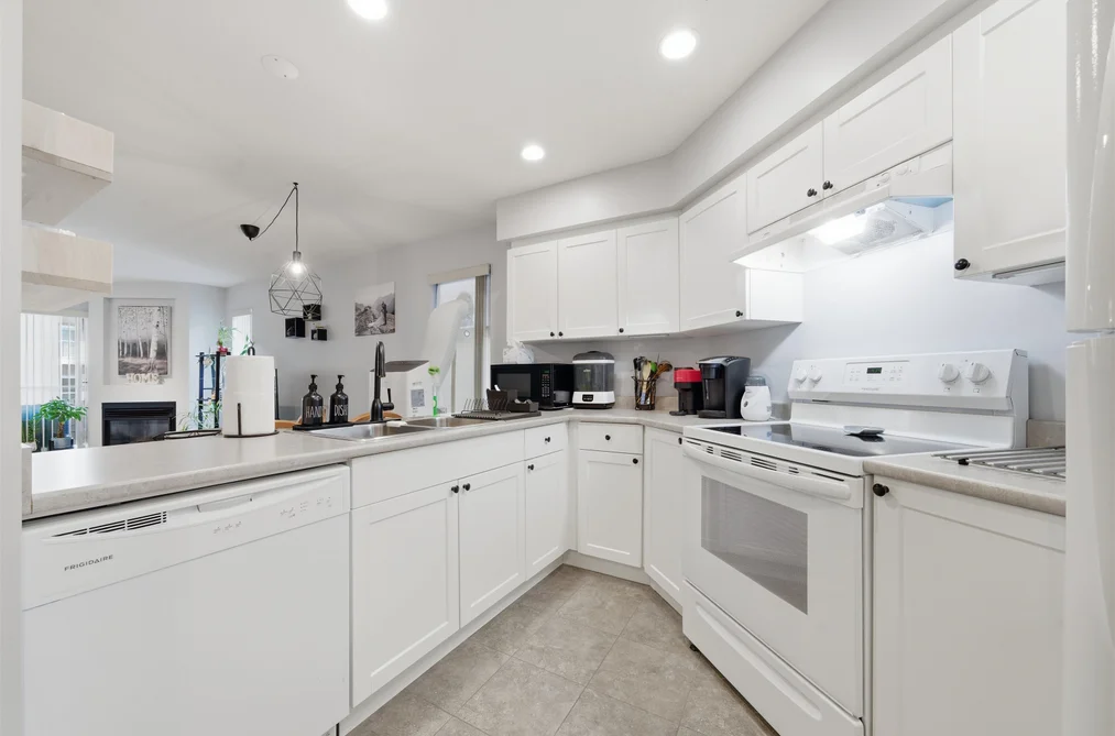 309 2915 GLEN DRIVE, Coquitlam BC V3B 7H8, Coquitlam BC — Residential for Sale - Photo 5
