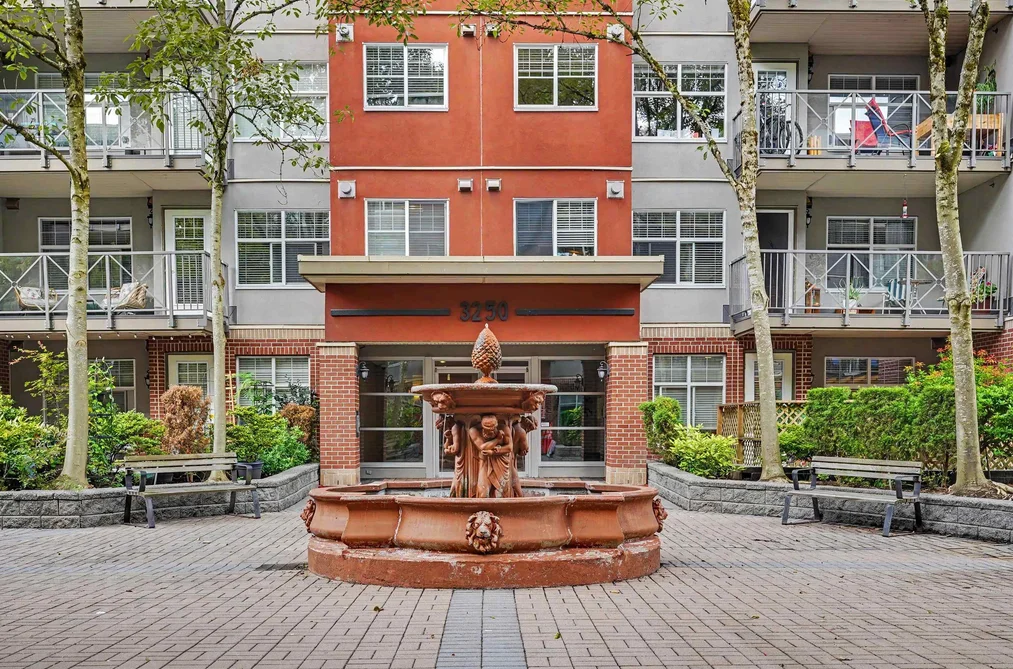 Condo for sale at 309 3260 St Johns Street Port Moody British Columbia - MLS: R3163517