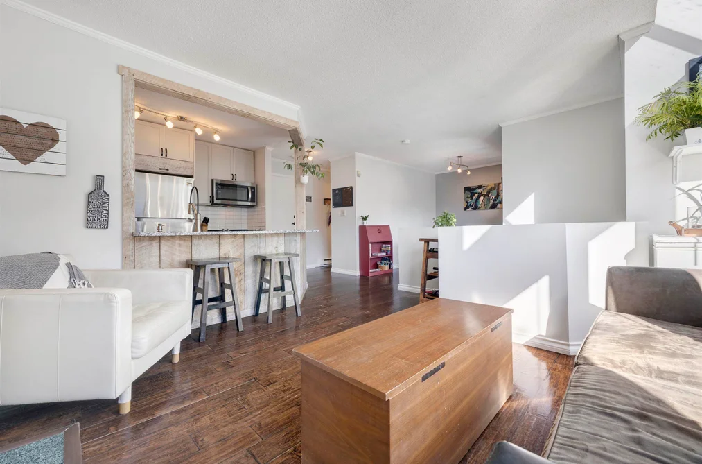 Condo for sale at 309 3721 Delbrook Avenue North Vancouver British Columbia - MLS: R3120766