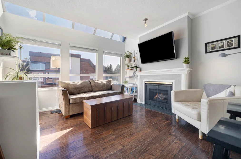309 3721 DELBROOK AVENUE, North Vancouver BC V7N 3Z4, North Vancouver BC — Residential for Sale - Photo 3