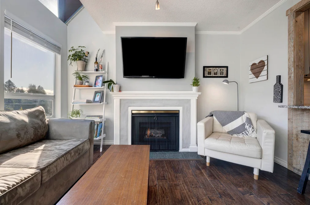 309 3721 DELBROOK AVENUE, North Vancouver BC V7N 3Z4, North Vancouver BC — Residential for Sale - Photo 4