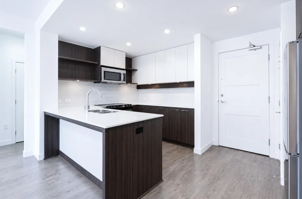 309 608 COMO LAKE AVENUE, Coquitlam BC V3J 0B2, Coquitlam BC — Residential for Sale - Photo 2