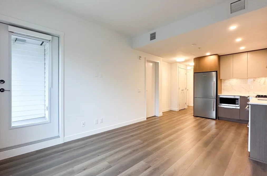 309 645 COMO LAKE AVENUE, Coquitlam BC V3J 0P1, Coquitlam BC — Residential for Sale - Photo 4