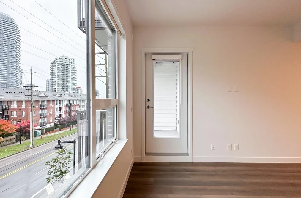 309 645 COMO LAKE AVENUE, Coquitlam BC V3J 0P1, Coquitlam BC — Residential for Sale - Photo 6