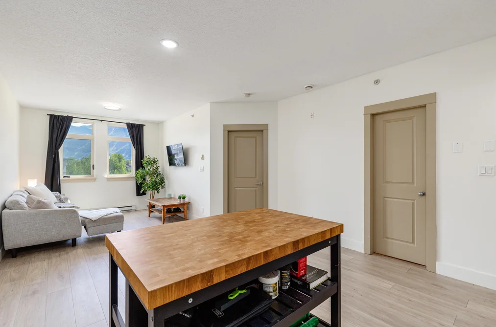 309 7330 ARBUTUS STREET, Pemberton BC V0N 2L1, Pemberton BC — Residential for Sale - Photo 3