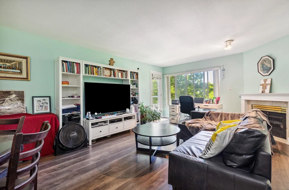 Condo for sale at 309 7368 Royal Oak Avenue Burnaby British Columbia - MLS: R3116737