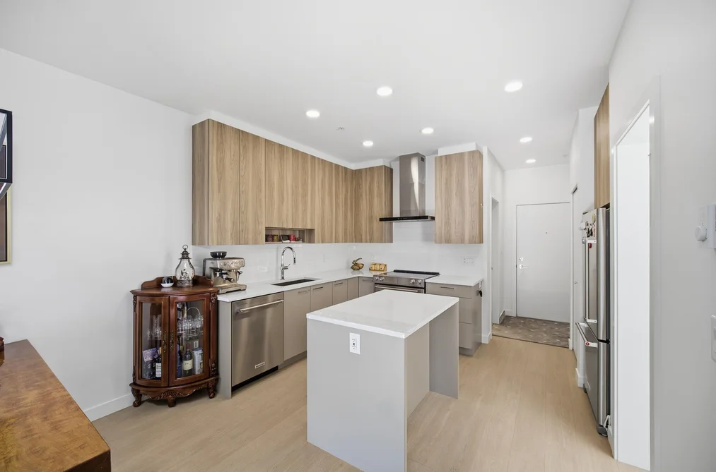 309 7588 16TH STREET, Burnaby BC V3N 0H8, Burnaby BC — Residential for Sale - Photo 3