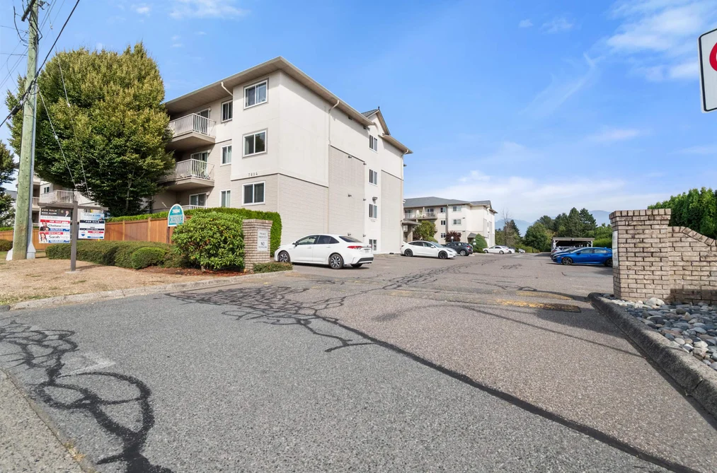 Condo for sale at 309 7694 Evans Road Chilliwack British Columbia - MLS: R3162509
