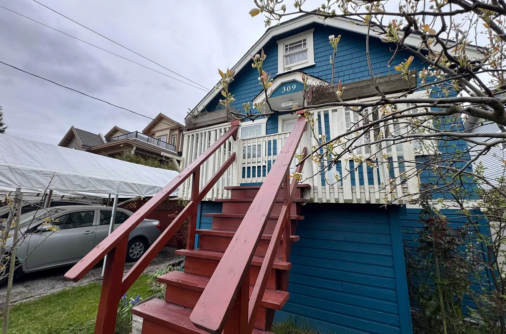 309 BOYNE STREET, New Westminster BC V3M 5J9, New Westminster BC — Residential for Sale - Photo 2