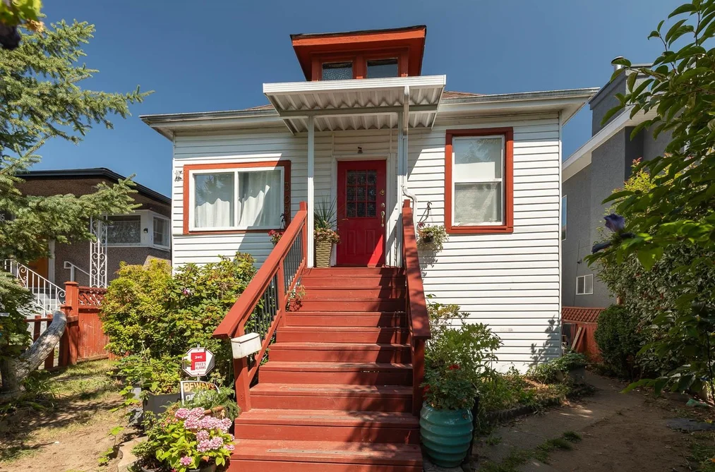 House for sale at 309 E Woodstock Avenue Vancouver British Columbia - MLS: R3154209