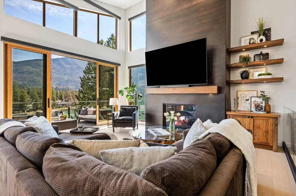 309 MUNROE AVENUE, Cultus Lake BC V2R 5A2, Cultus Lake BC — Residential for Sale - Photo 2