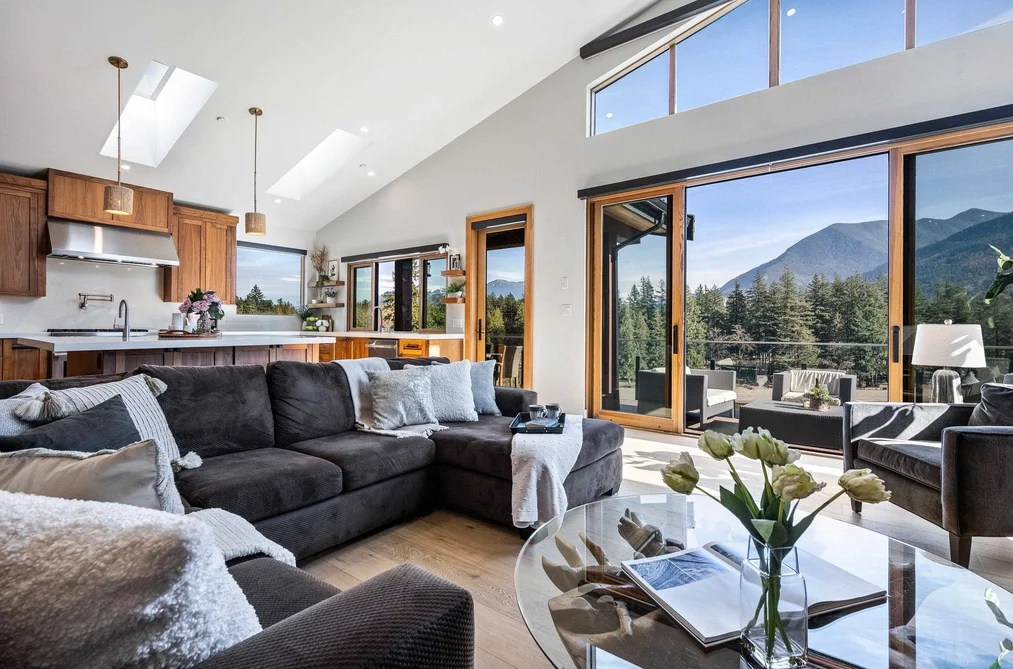 309 MUNROE AVENUE, Cultus Lake BC V2R 5A2, Cultus Lake BC — Residential for Sale - Photo 3