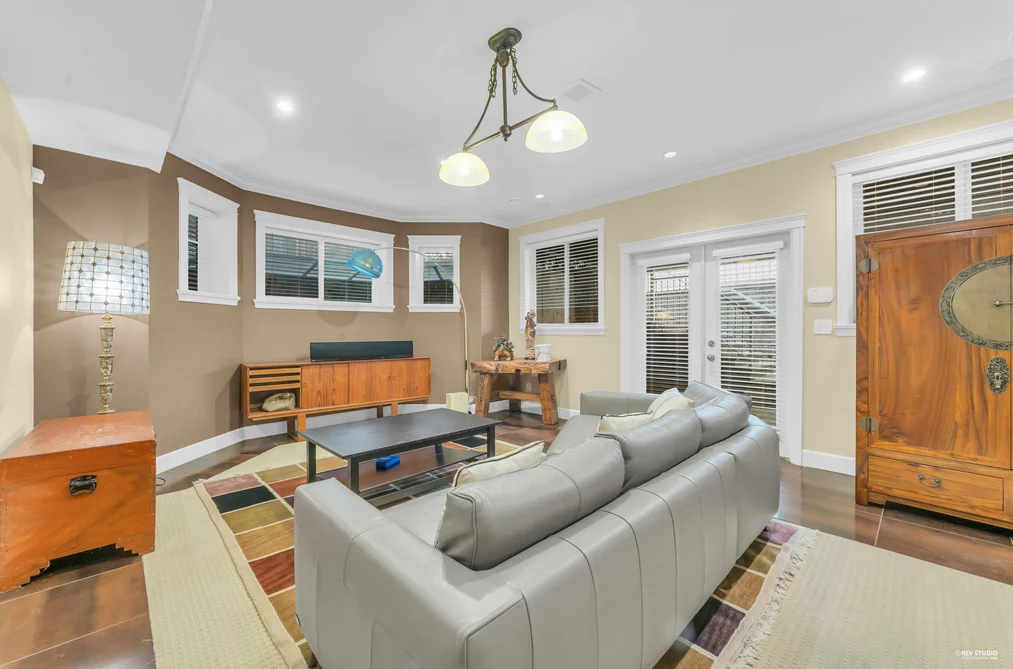 3098 162A Street, Surrey, BC - House for Sale - Photo 11 of 39 3098 162A Street, Surrey, BC - House for Sale - Photo 11 of 39