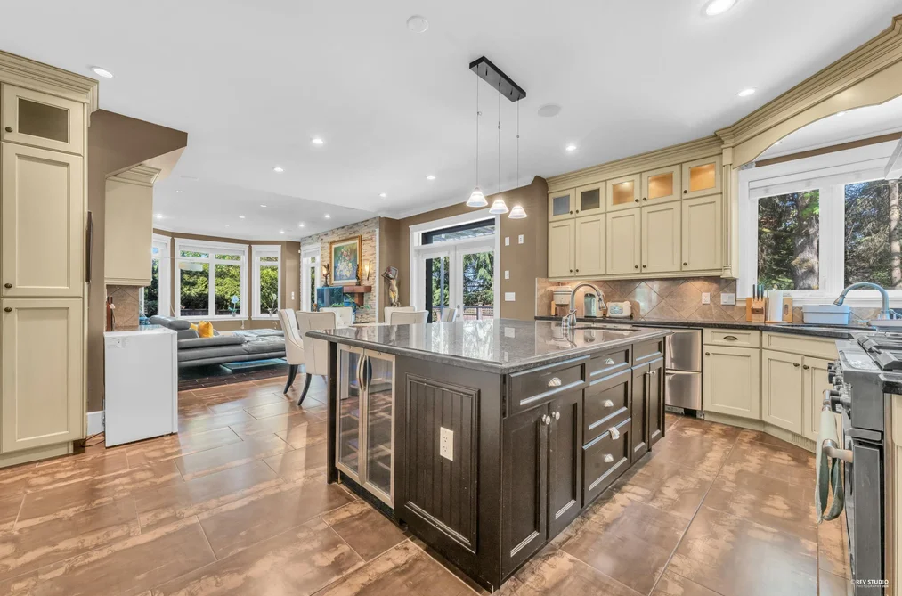 3098 162A Street, Surrey, BC - House for Sale - Photo 16 of 39 3098 162A Street, Surrey, BC - House for Sale - Photo 16 of 39