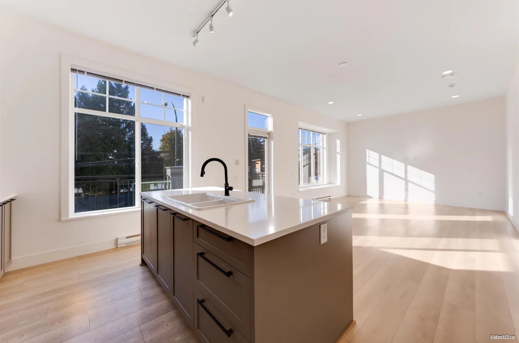 31-1221 Rocklin Street, Coquitlam, BC - Townhouse for Sale - Photo 5 of 34 31-1221 Rocklin Street, Coquitlam, BC - Townhouse for Sale - Photo 5 of 34