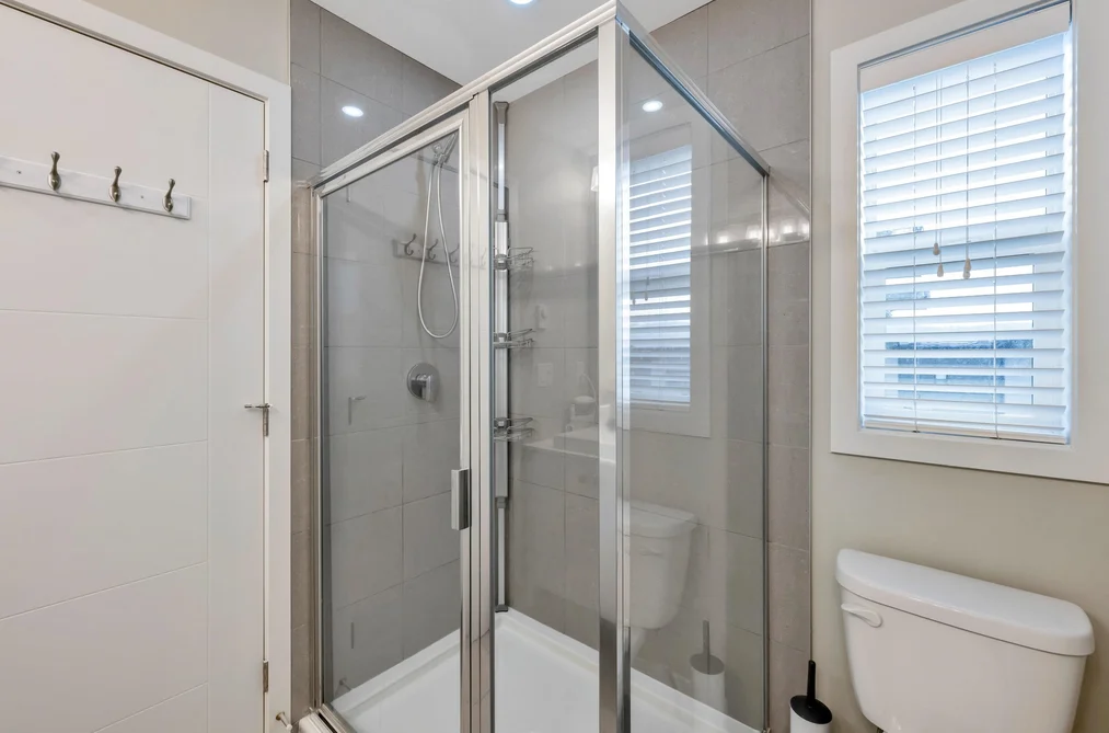 31 1938 N PARRALLEL ROAD, Abbotsford BC V3G 0H1, Abbotsford BC — Residential for Sale — Photo 18 of 34