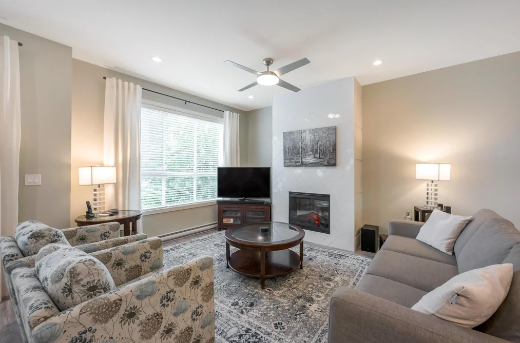 31 1938 N PARRALLEL ROAD, Abbotsford BC V3G 0H1, Abbotsford BC — Residential for Sale - Photo 2