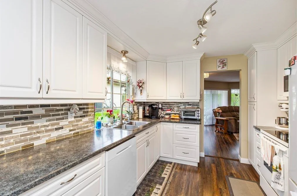 31 32659 GEORGE FERGUSON WAY, Abbotsford BC V2T 4E4, Abbotsford BC — Residential for Sale - Photo 6