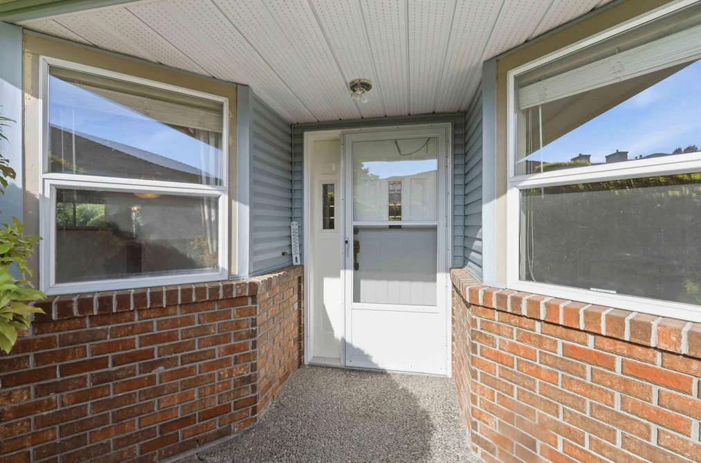 31 8889 212 STREET, Langley BC V1M 2E8, Langley BC — Residential for Sale - Photo 2