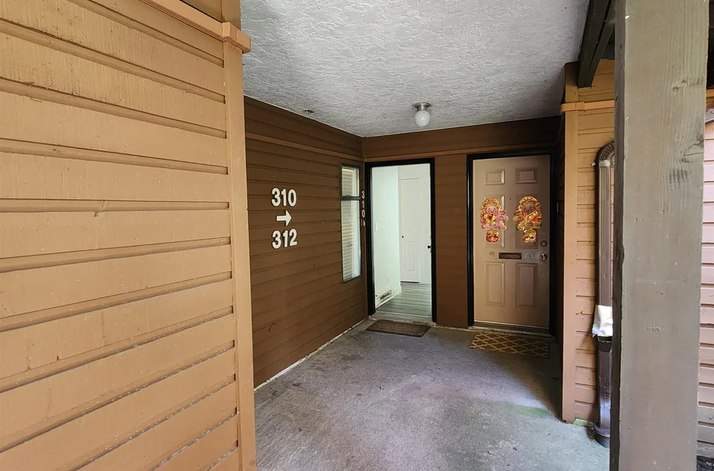 Townhouse for sale at 310 10620 150 Street Surrey British Columbia - MLS: R3111612