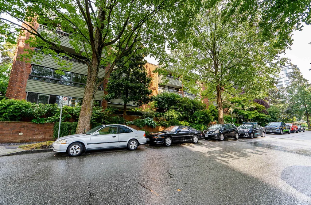 Condo for sale at 310 1355 Harwood Street Vancouver British Columbia - MLS: R3160337