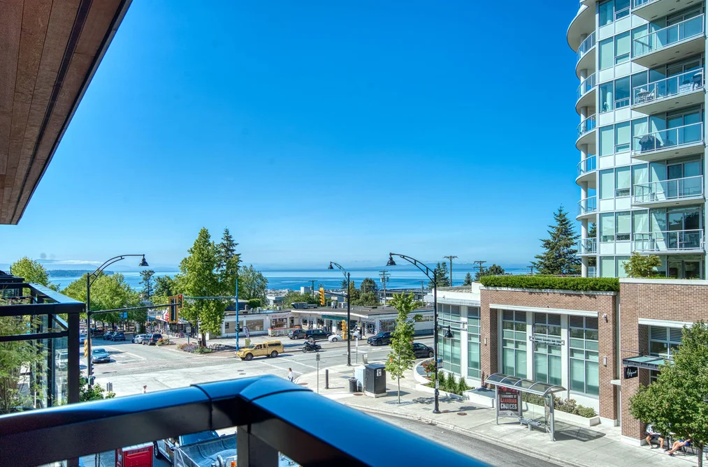 Condo for sale at 310 1420 Johnston Road White Rock British Columbia - MLS: R3129619